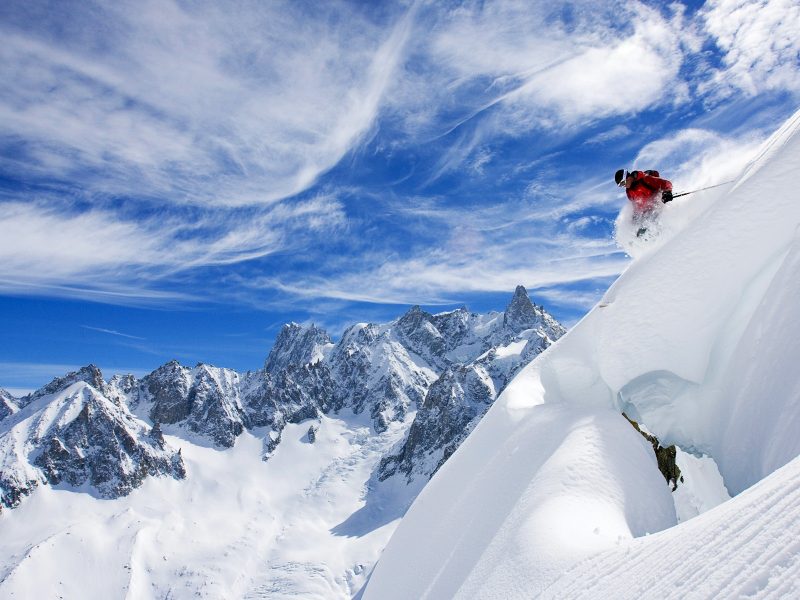 skiing_in_france-wide