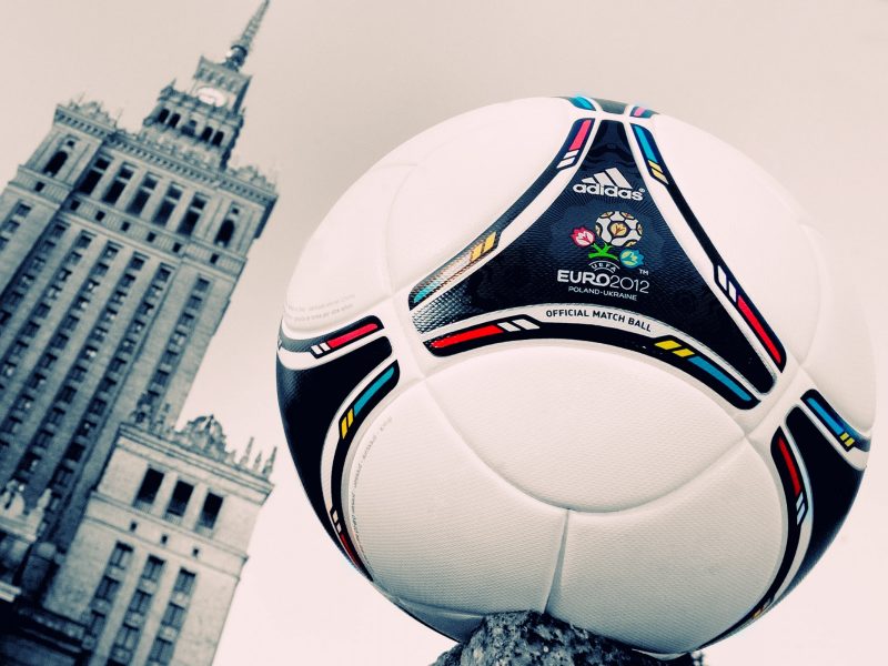 uefa_euro_2012_match_ball-wide