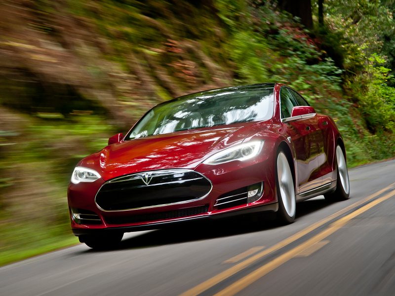 Model S Signature – Signature Red – Tesla Motors
